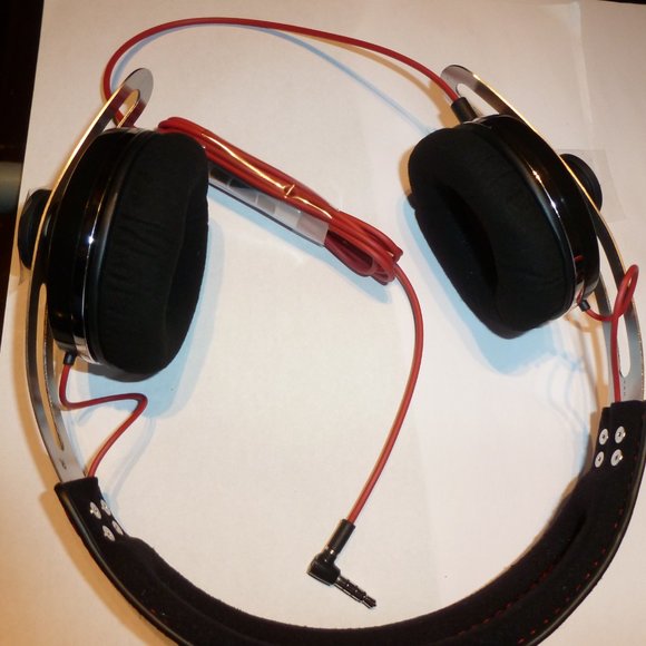 Over Ear Headphones - Picture 6 of 7